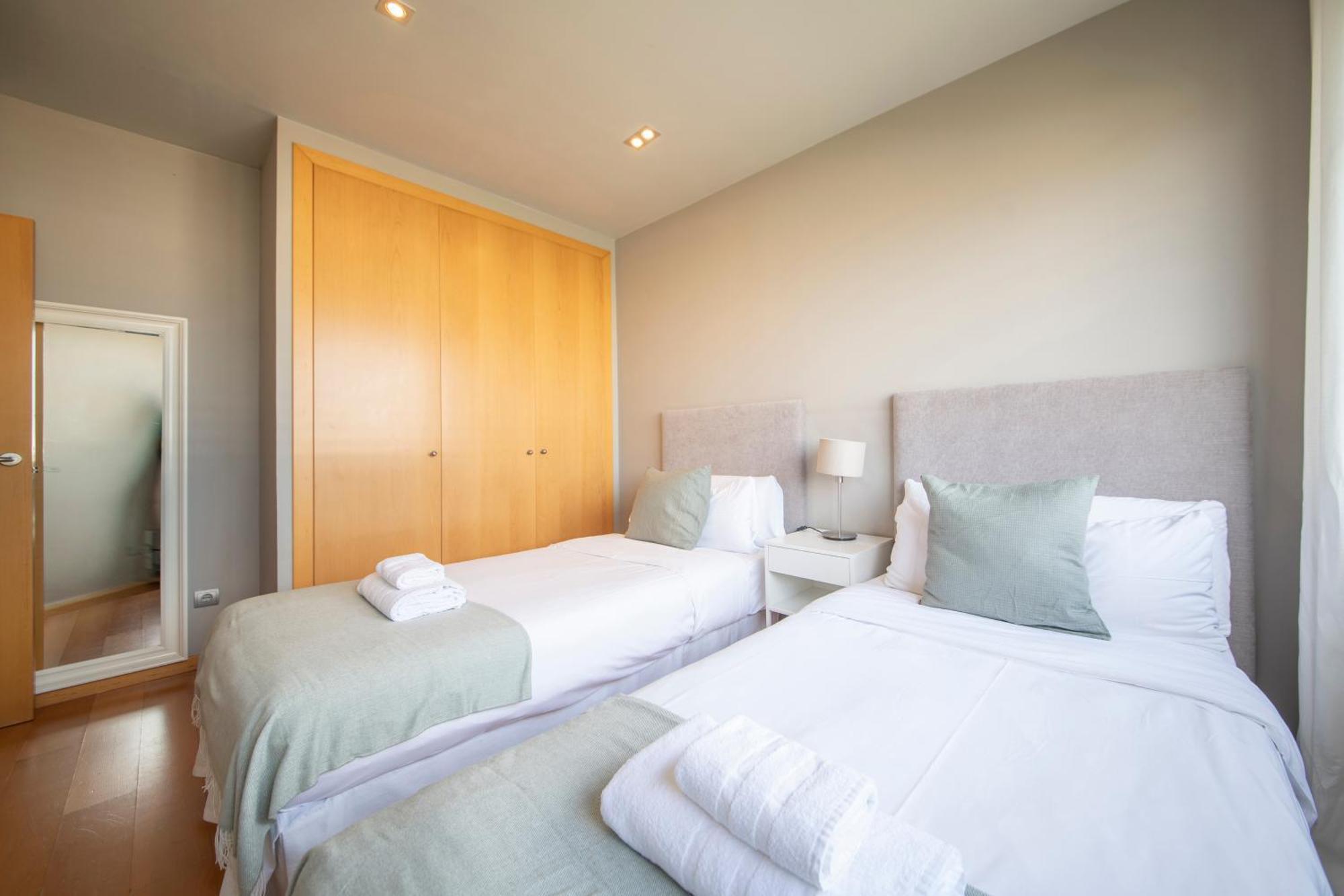 You Stylish Beach Apartments Барселона Экстерьер фото