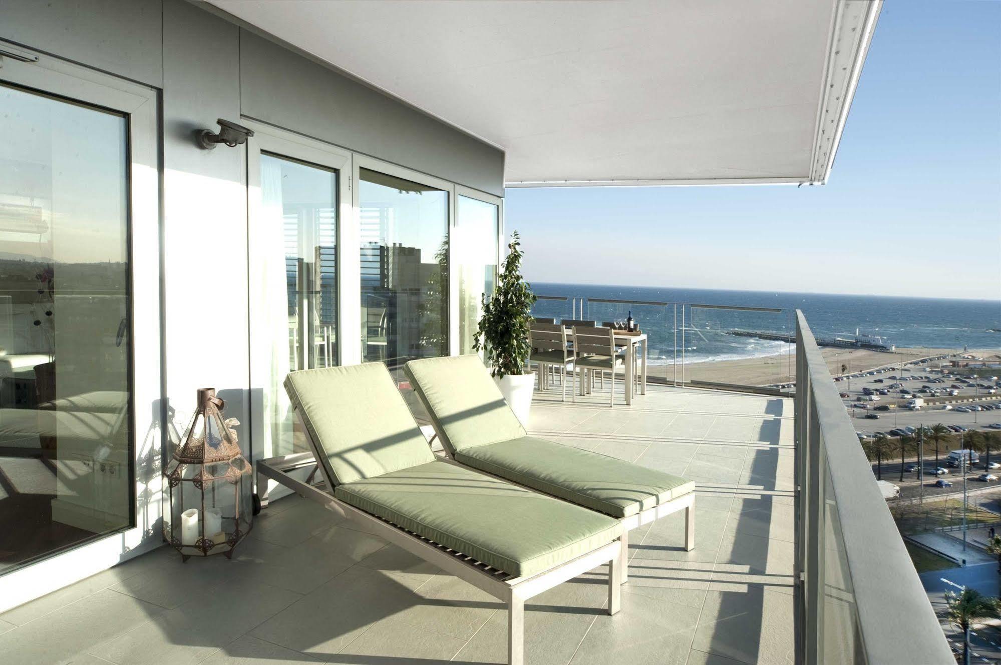 You Stylish Beach Apartments Барселона Экстерьер фото