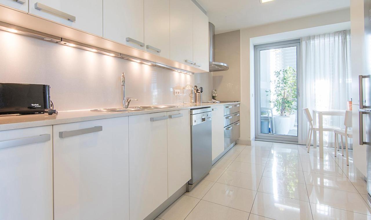 You Stylish Beach Apartments Барселона Экстерьер фото